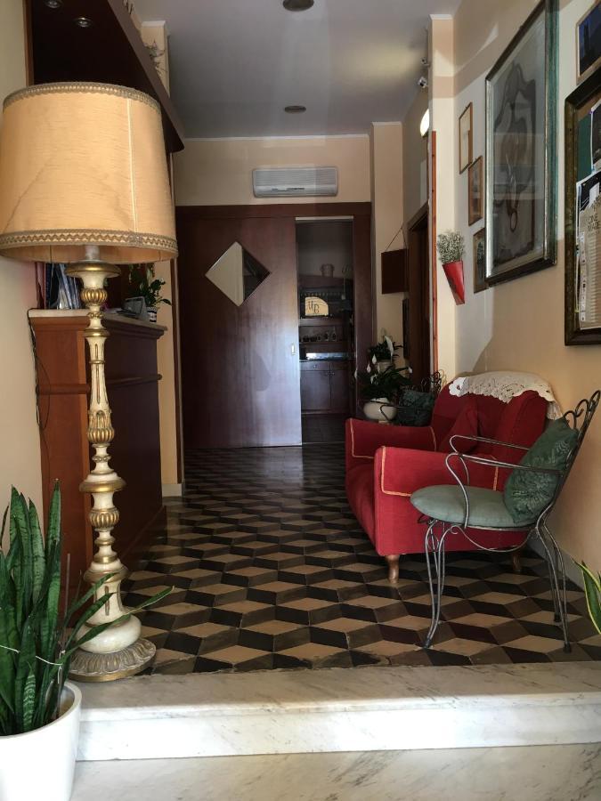 Hotel Mare Blu Λίντο ντι Καμαϊόρε Εξωτερικό φωτογραφία